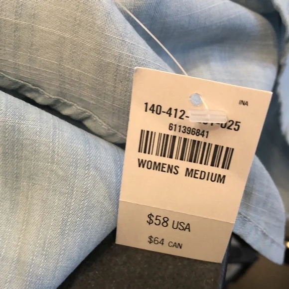 Abercrombie & Fitch Button Down Sleeveless Top with Collar - Picture 10 of 10